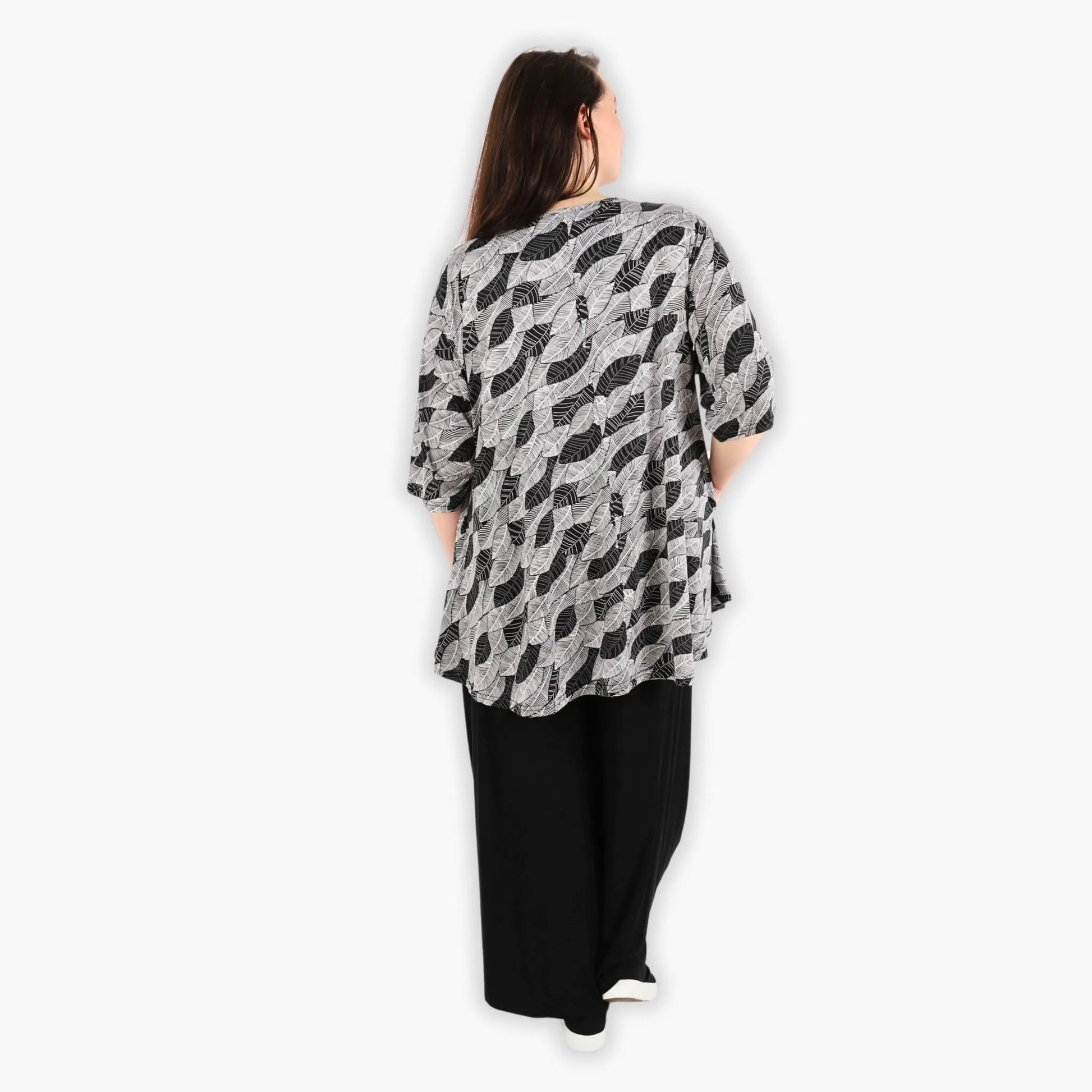 AKH Fashion Shirt in Glocken-Form, aus Viskose, 1287.01892, Schwarz-Weiß, Blumen, Schick