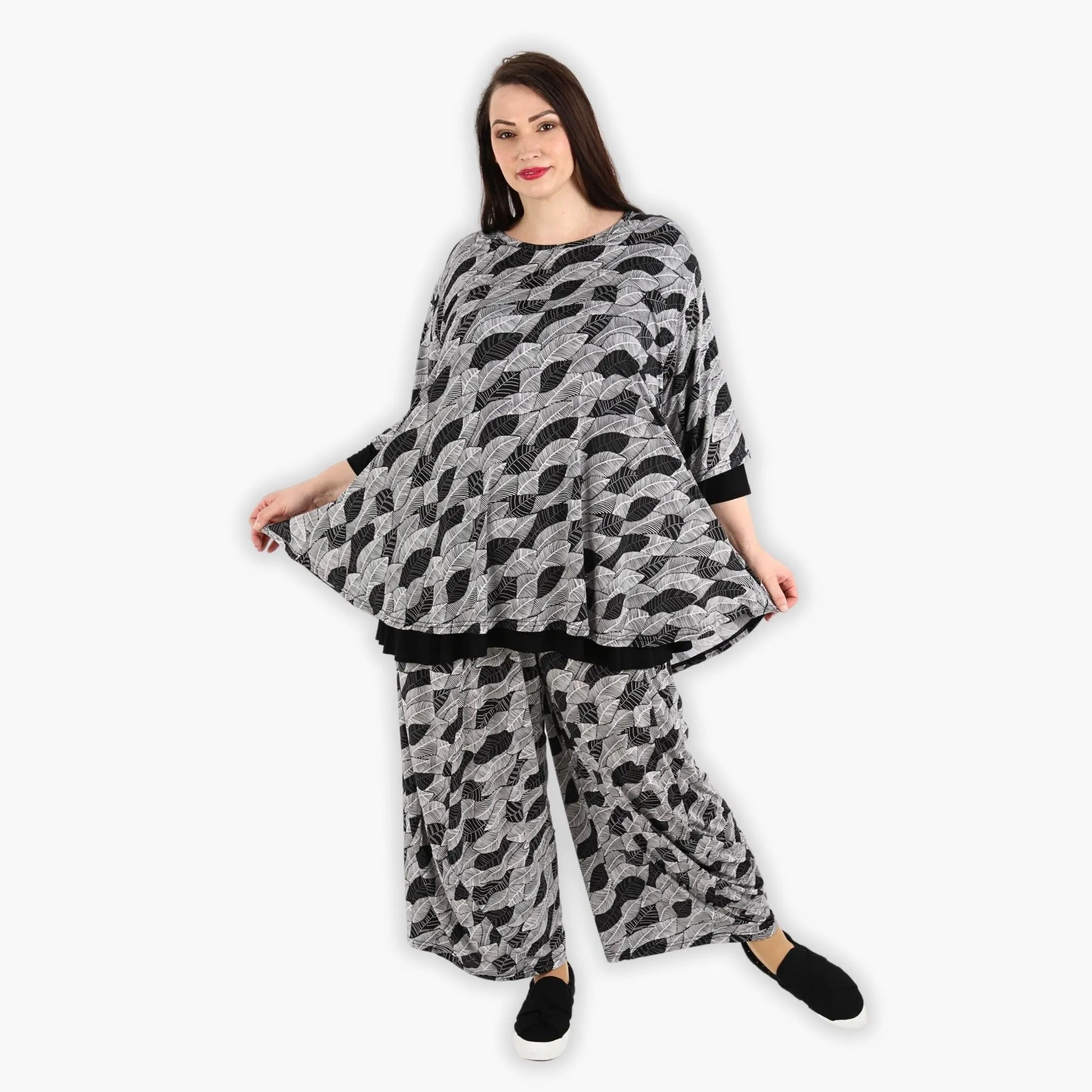 AKH Fashion Shirt in Glocken-Form, aus Viskose, 1287.01892, Schwarz-Weiß, Blumen, Schick