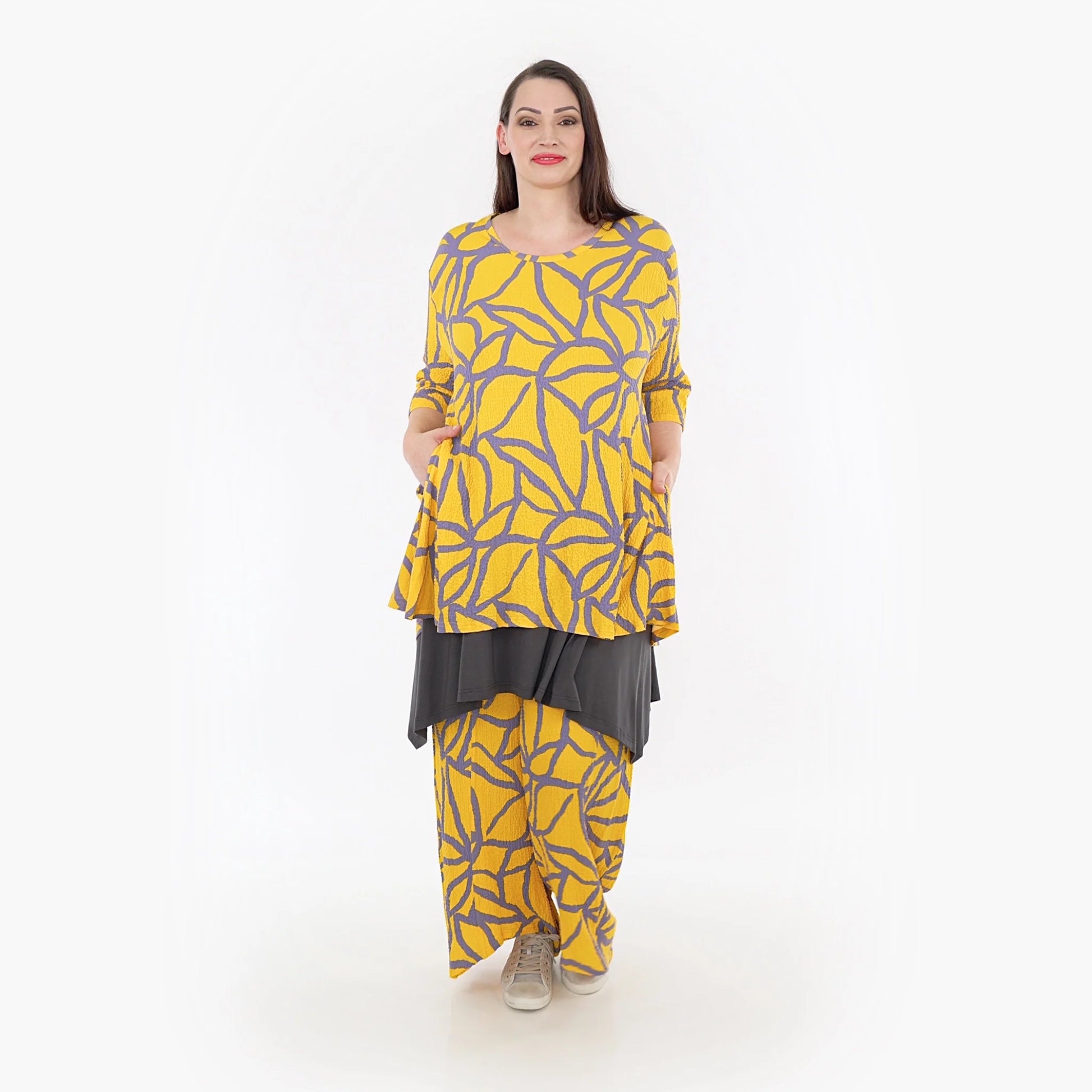 AKH Fashion Shirt in Glocken-Form, aus Viskose, 1317.01892, Gelb-Fliedergrau, Grafik