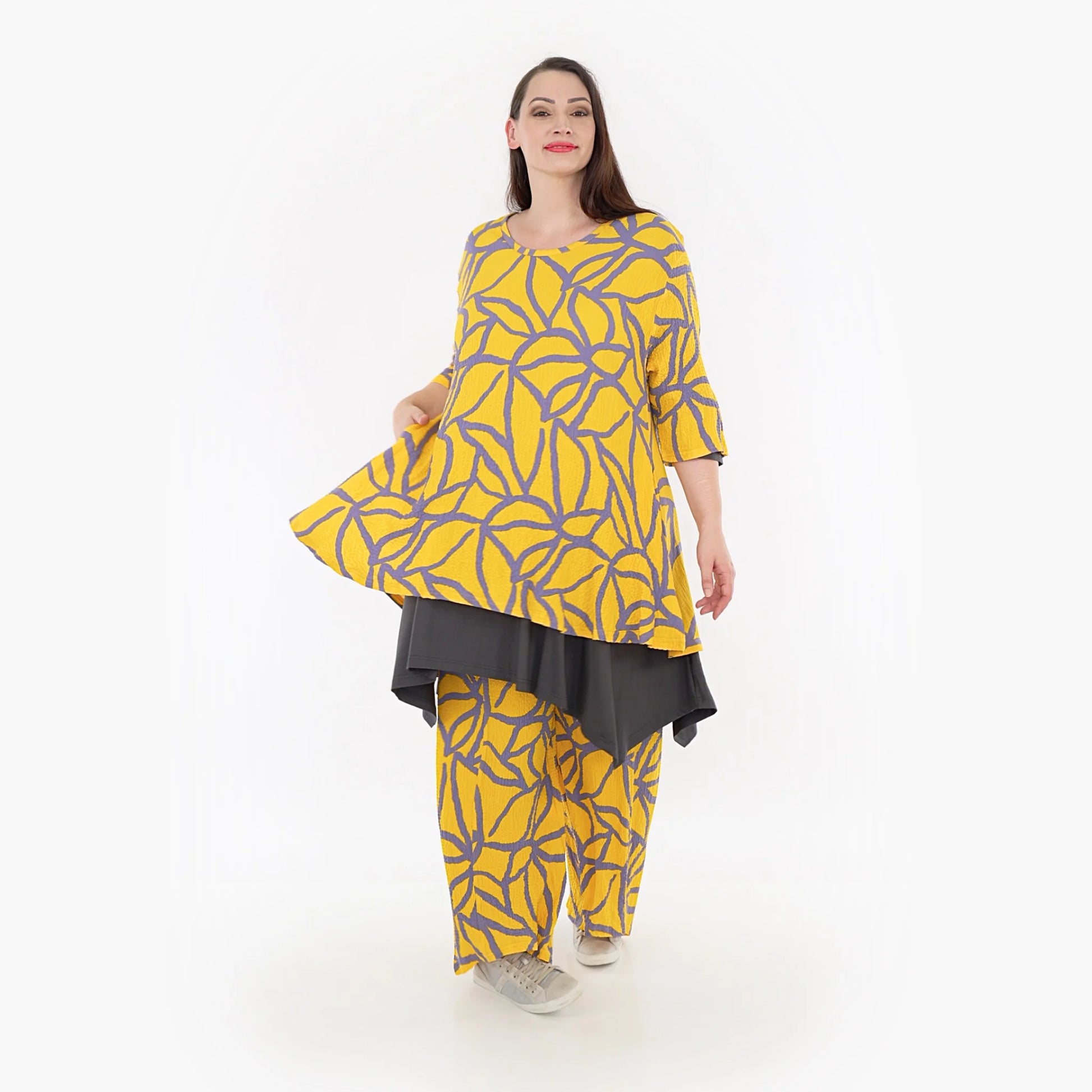 AKH Fashion Shirt in Glocken-Form, aus Viskose, 1317.01892, Gelb-Fliedergrau, Grafik