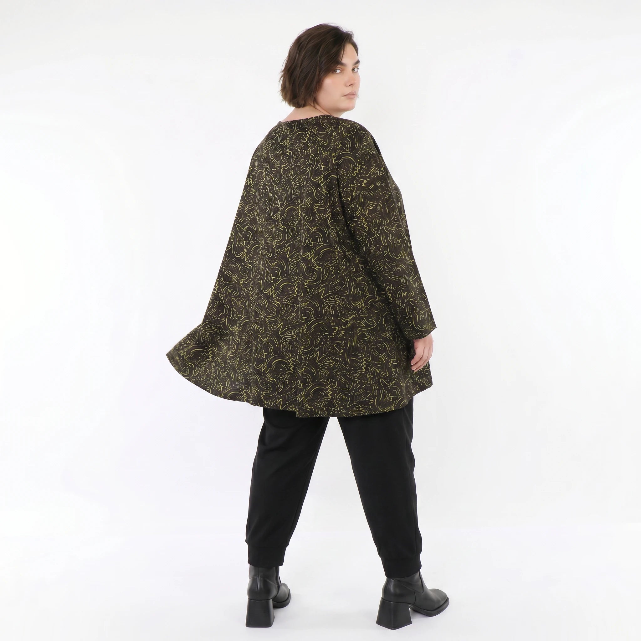 A-Form Bigshirt von AKH Fashion aus Materialmix, 1516.00593, Schwarz/Neongrün/Cognac, Schick