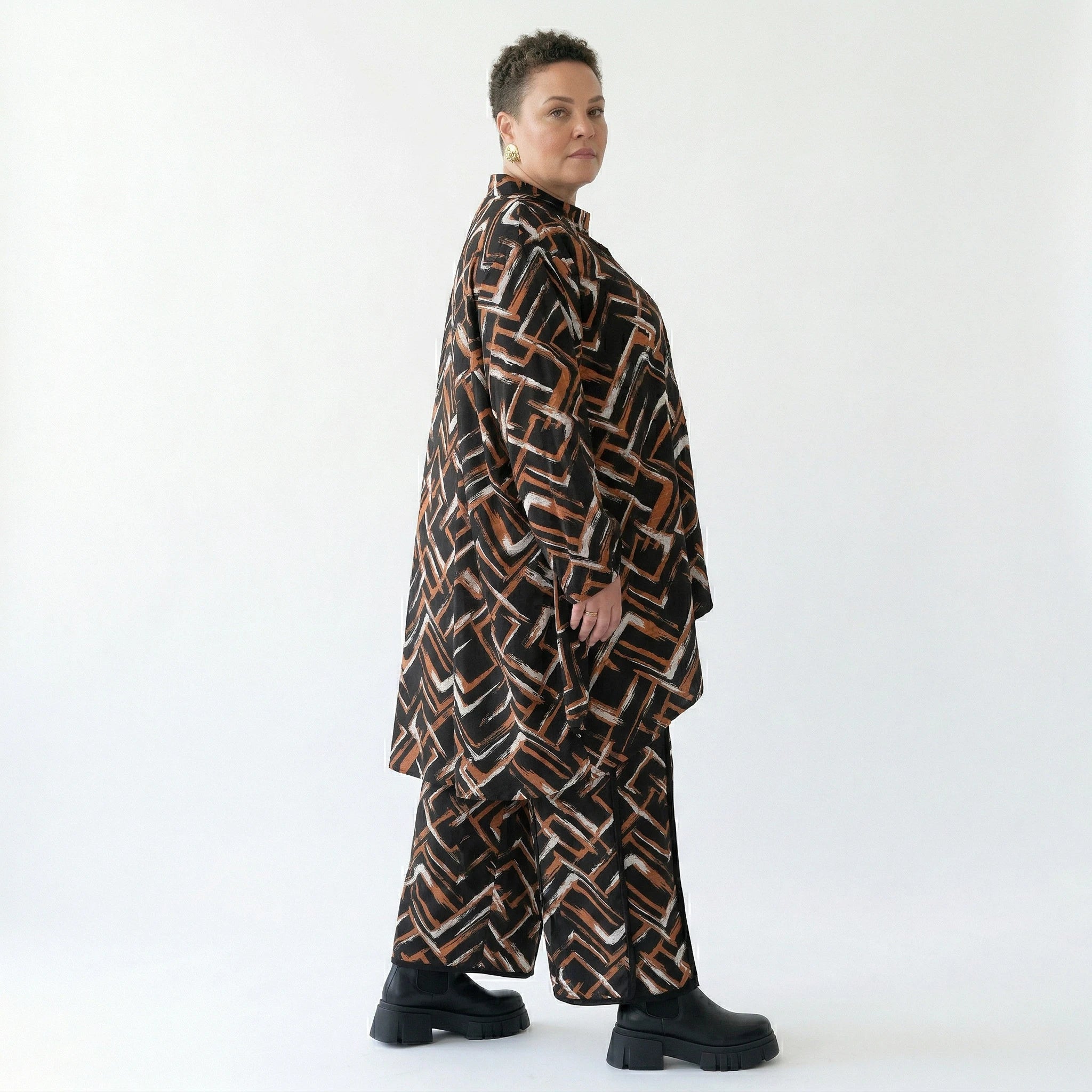 AKH Fashion Jacke in Vokuhila-Form, aus Viskose, 1517.07119, Schwarz/Cognac/Weiß, Schick