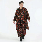 Vokuhilajacke aus weichem Stretchjacquard in Schwarz Rot Weiß mit Stehkragen Langarm