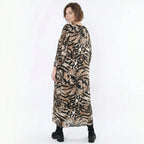 Kleid im schwarz cognac weissen Leopardenmuster mit V-Ausschnitt Drapierung und Taschen