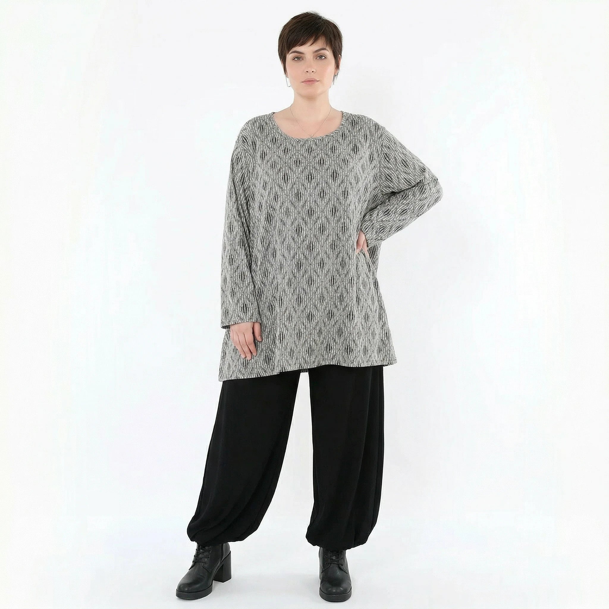 A-Form Bigshirt von AKH Fashion aus Materialmix, 1500593, Hellgrau/Schwarz/Weiß, Schick