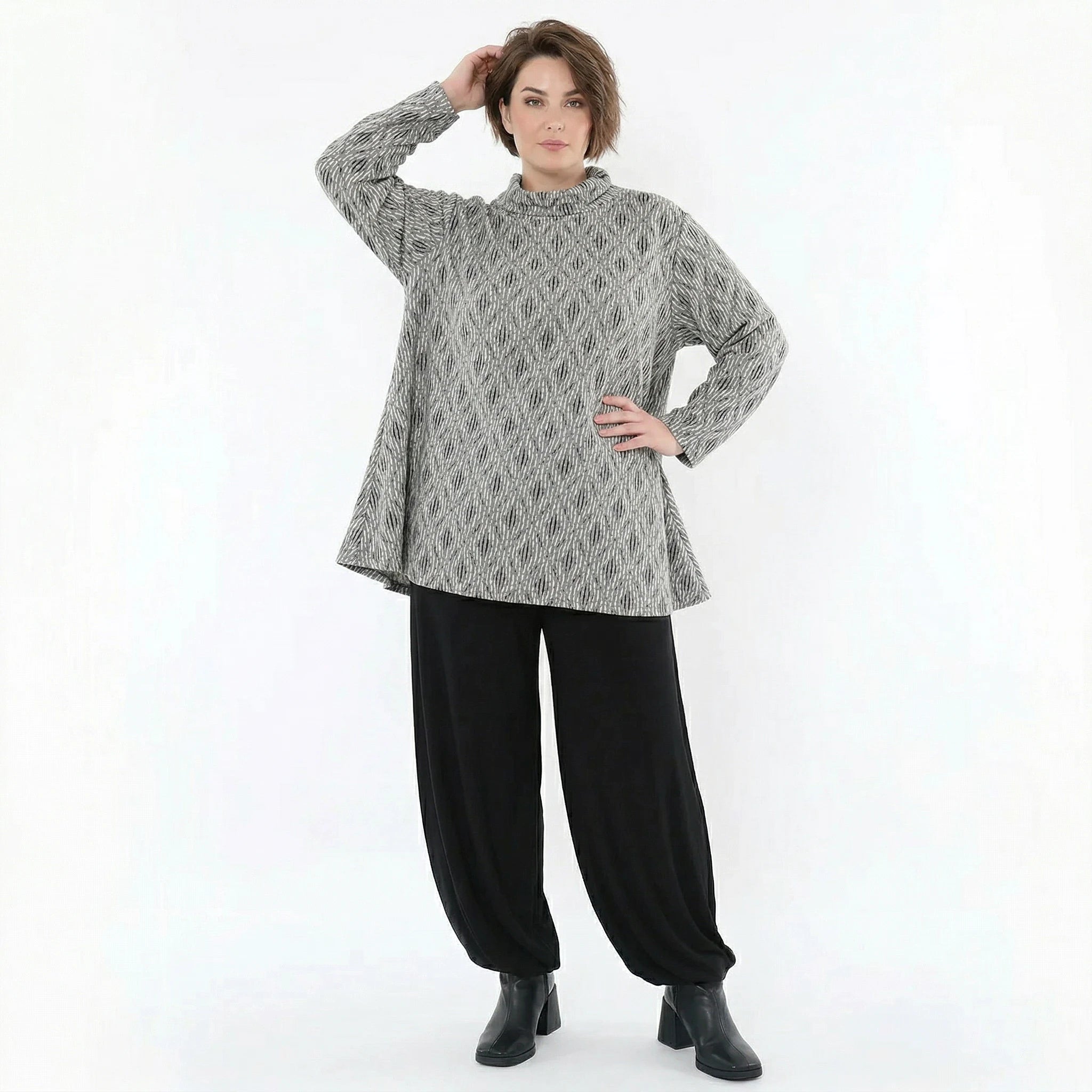 AKH Fashion Shirt in Glocken-Form, aus Materialmix, 151892R, Hellgrau/Schwarz/Weiß, Schick
