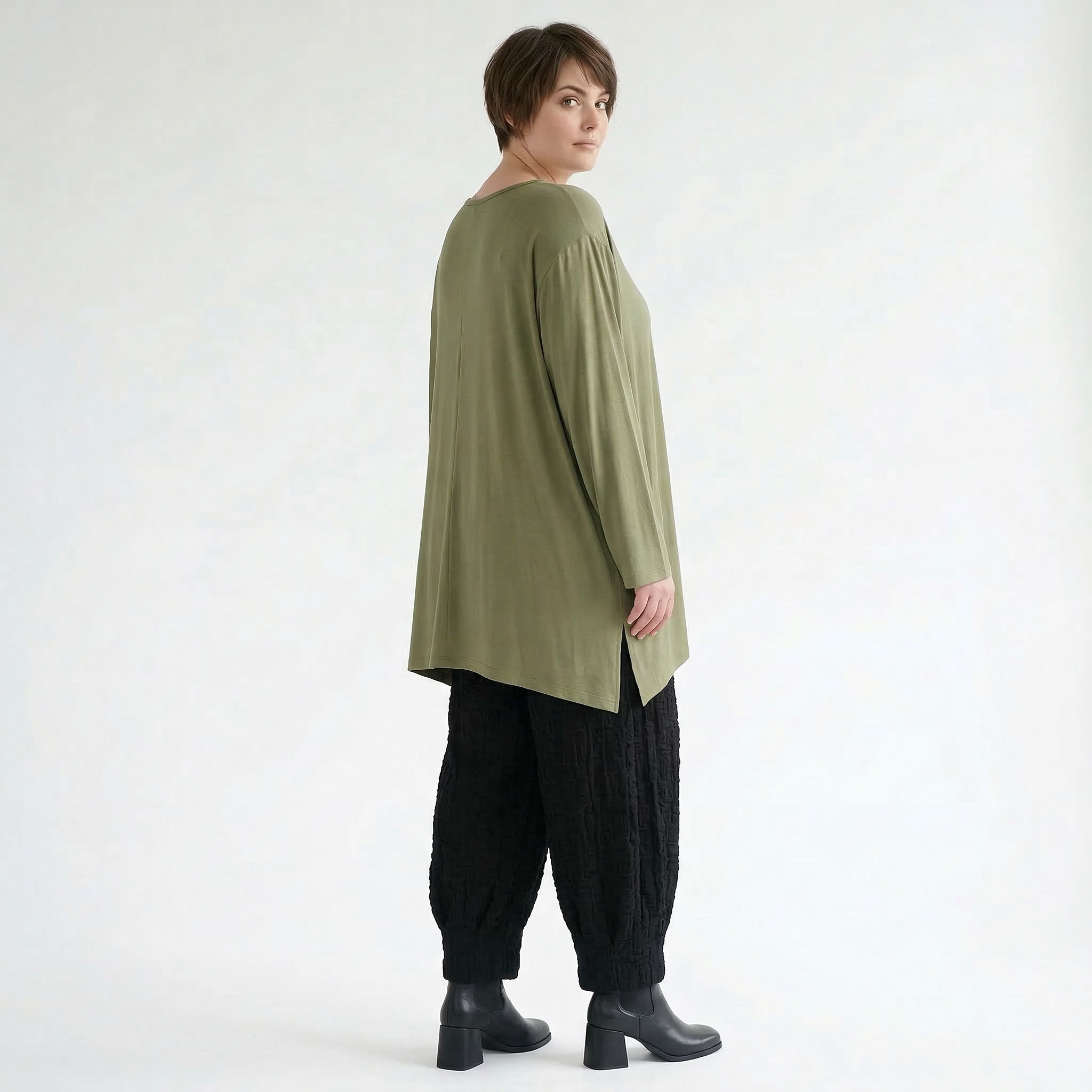 AKH Fashion Bigshirt in gerader Form, aus Viskose, 1531.07054, Olive, Ausgefallen, Zeitlos