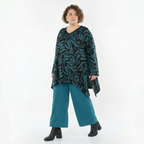 Langarmshirt in schwarz petrol mit Kringelmuster V-Ausschnitt und A-Form aus French Terry