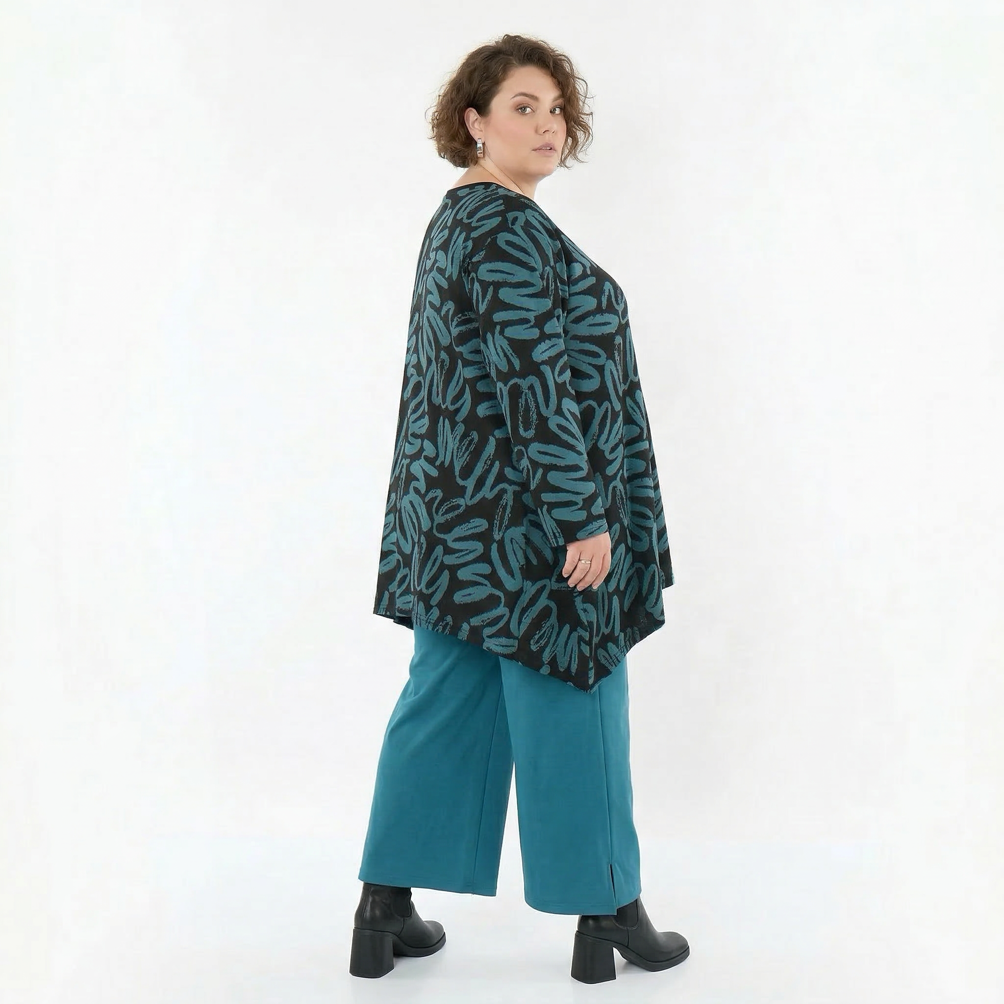 A-Form Bigshirt von AKH Fashion aus Materialmix, 1529.01019, Schwarz/Petrol, Kringel, Schick
