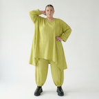 Lime Ballonhose aus softem Feinstrick mit Wellenmuster und Ajourmuster aus Frankreich