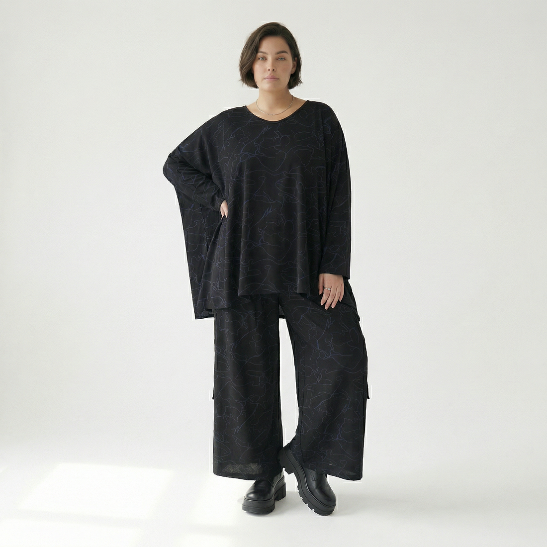  A-Form Bigshirt von AKH Fashion aus Viskose, 1545.00593, Schwarz/Blau, Kringel, Ausgefallen