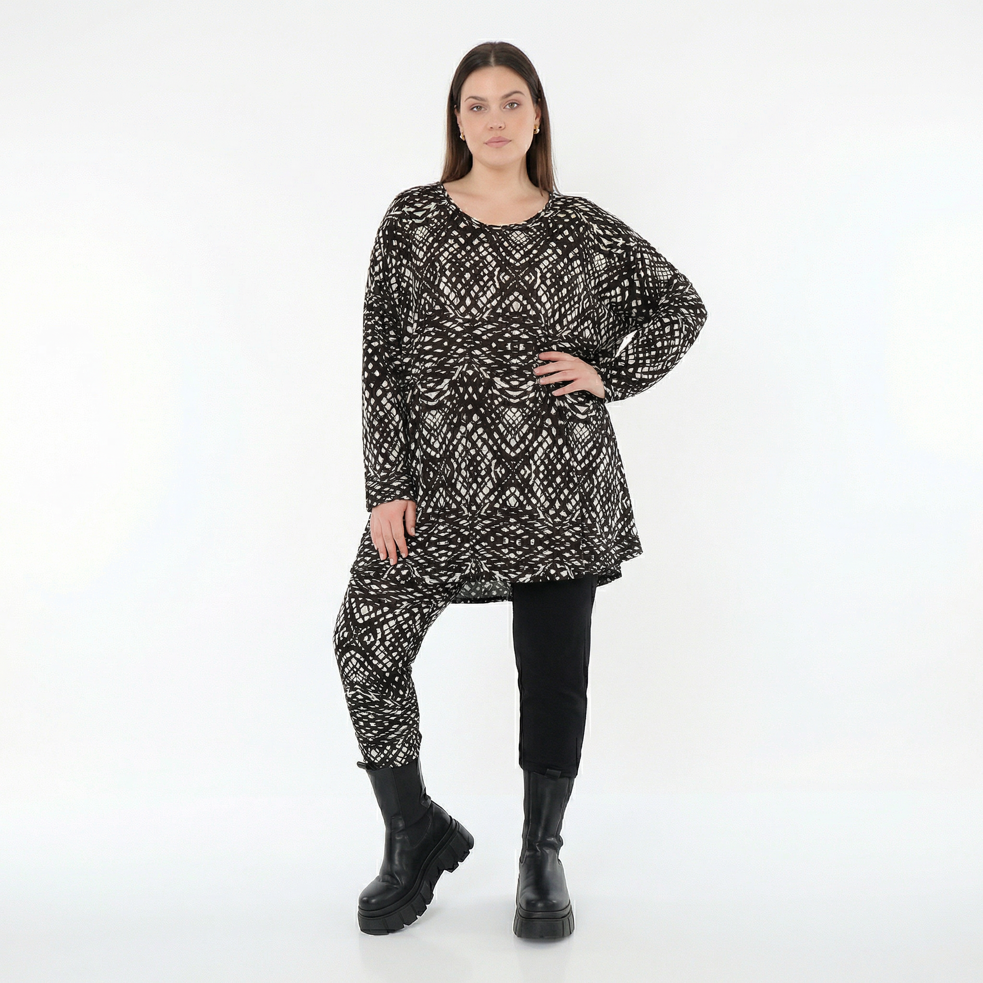  AKH Fashion Shirt in Glocken-Form, aus Viskose, 1560.01892, Schwarz/Weiß, Abstrakt, Schick