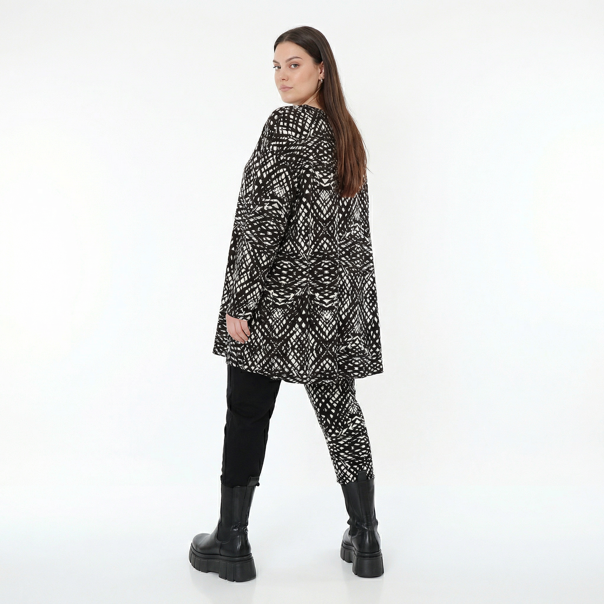  AKH Fashion Shirt in Glocken-Form, aus Viskose, 1560.01892, Schwarz/Weiß, Abstrakt, Schick