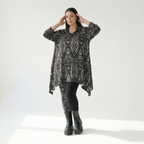 A-Form Bigshirt von AKH Fashion aus Viskose, 1560.03371, Schwarz/Weiß, Abstrakt, Ausgefallen