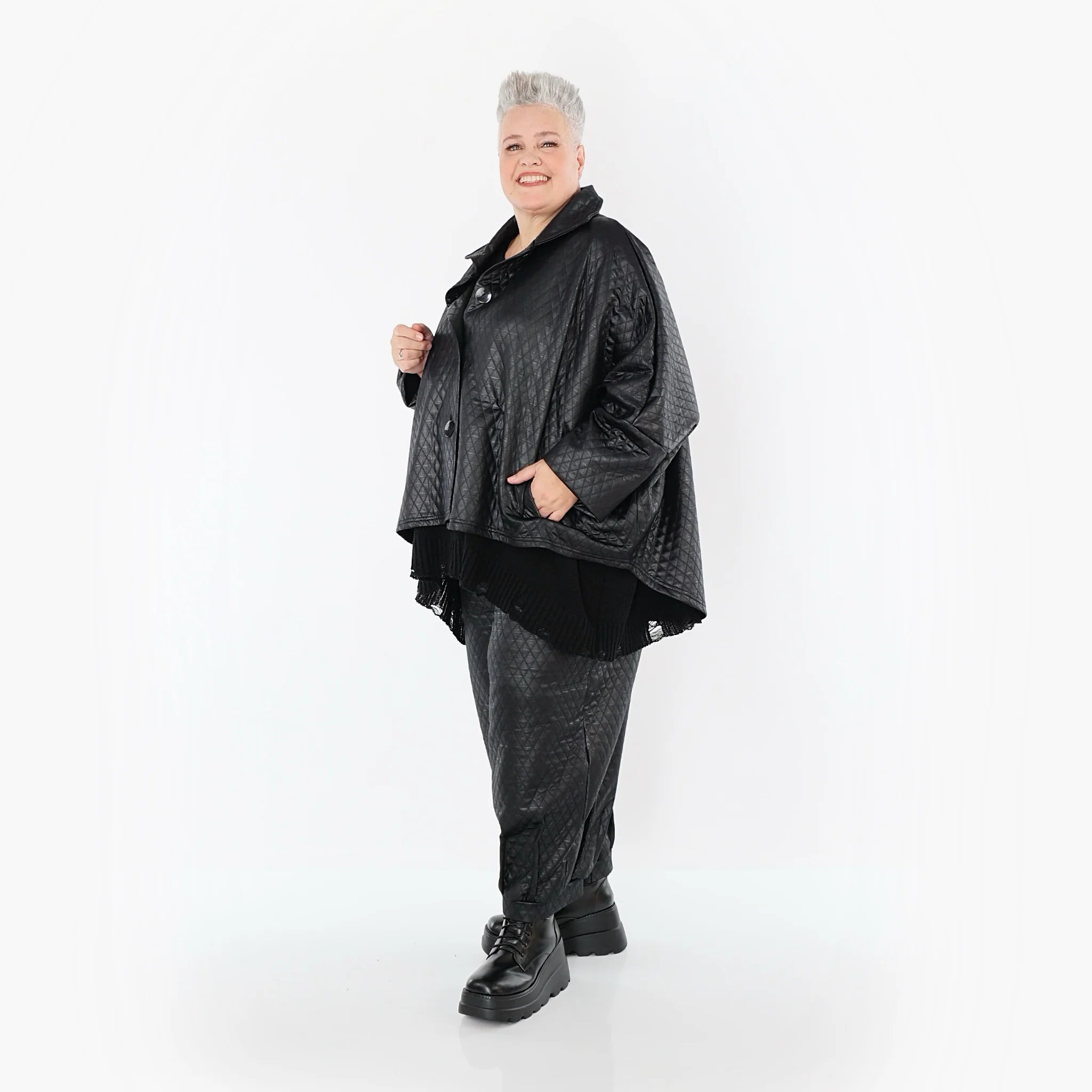  AKH Premium Jacke in gerundeter Form, aus Viskose, P1021.7162, Schwarz, Raute, Schick