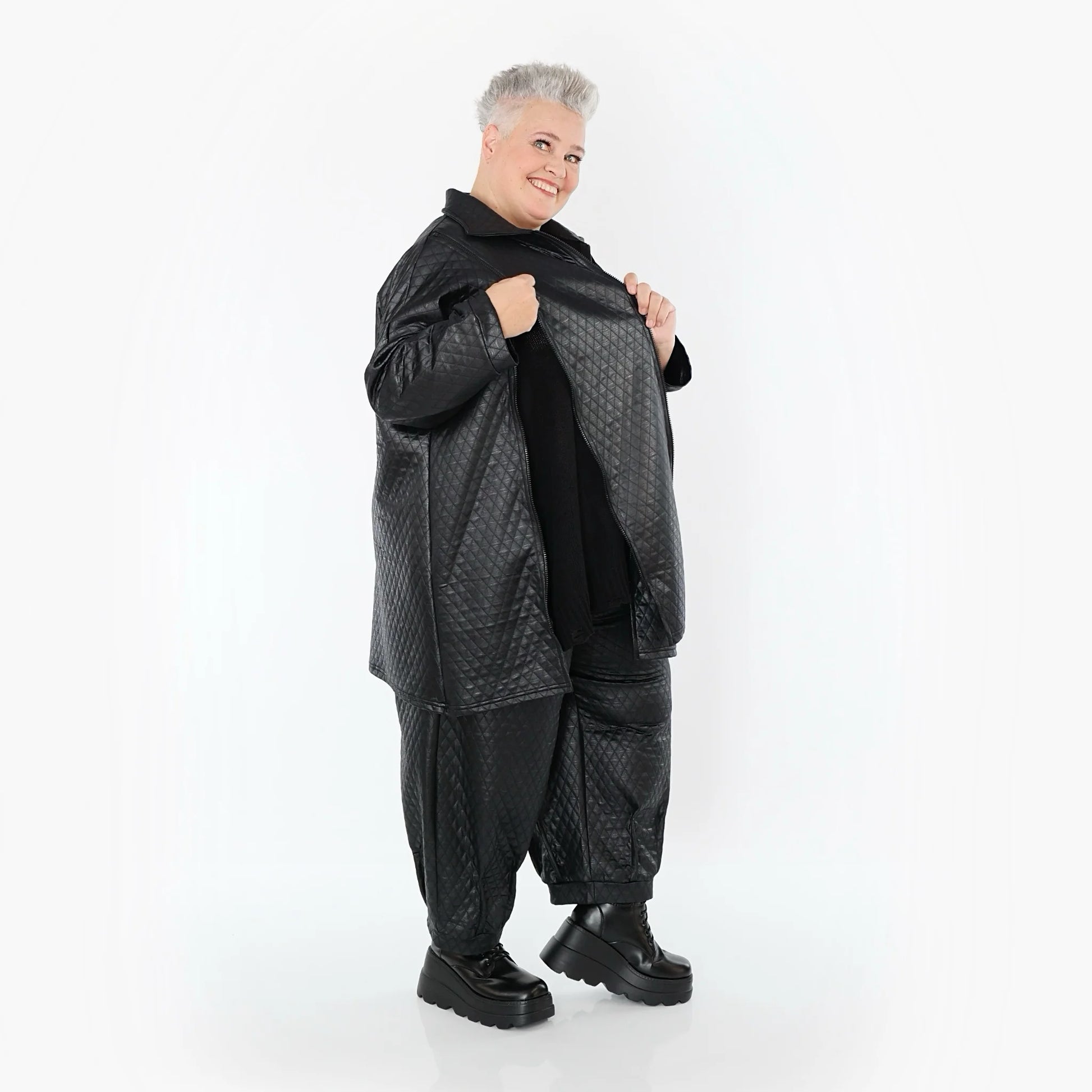  A-Form Jacke von AKH Premium aus Viskose, P1021.7161, Schwarz, Raute, Ausgefallen, Zeitlos