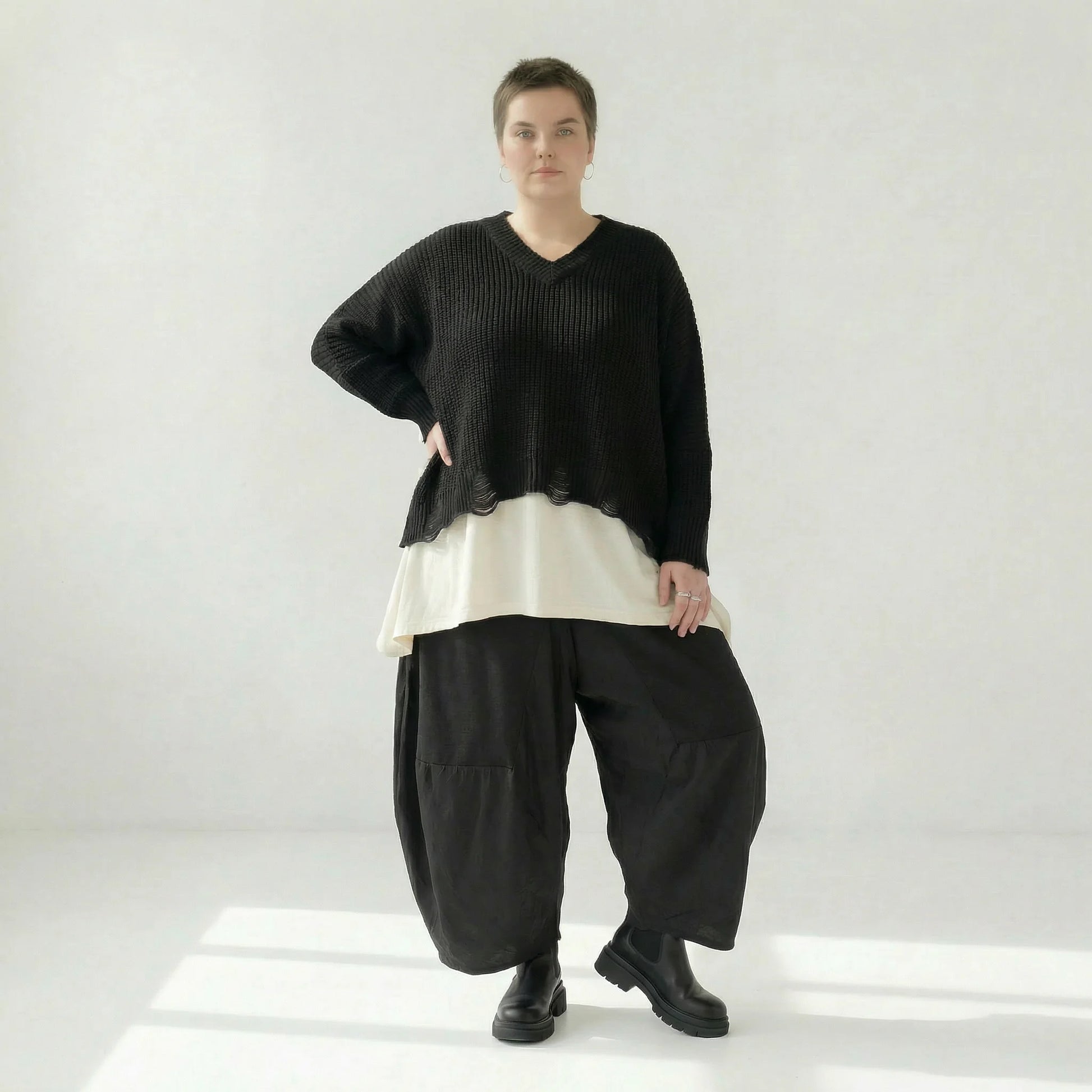  AKH Premium Überwurf in kastiger Form, aus Baumwolle, P1032.2602, Schwarz, Ausgefallen