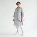 Elegante Glockenform Bluse im lässigen Lagenlook aus feiner, leicht luftiger Popeline, Grau