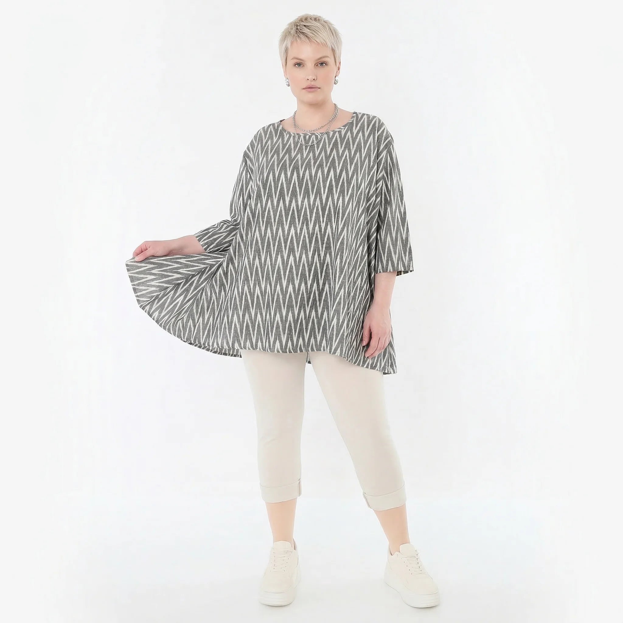 Luftiges A-Form Shirt aus Leinen und Baumwolle im legeren Lagenlook mit ZickZack Muster, Grau/Ecru