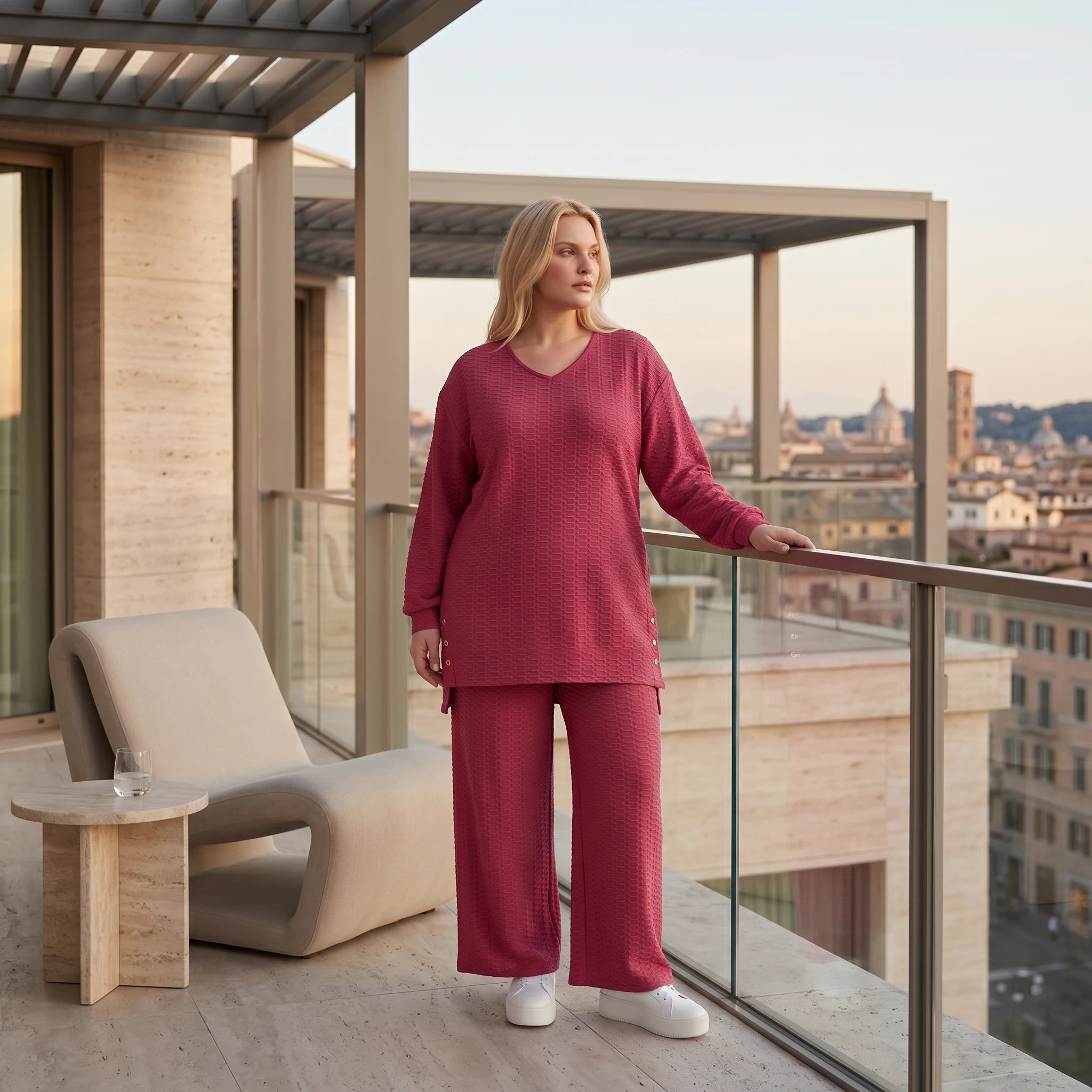 Ausgefallenes Oversize Shirt im zeitlosen Lagenlook aus weich fließendem Jacquard mit Struktur, Fuchsia