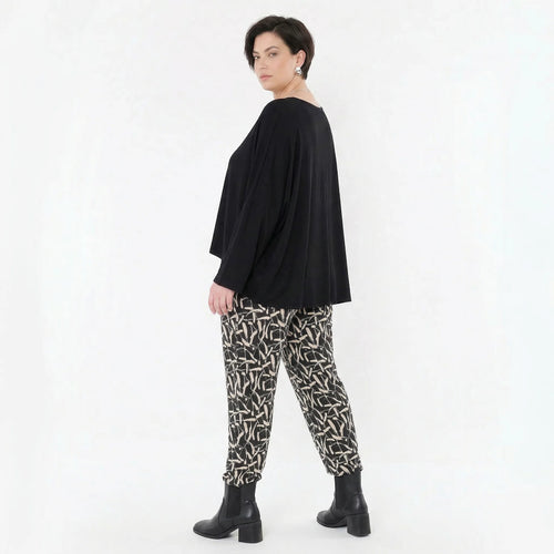 Oversize-Lagenlook Shirt aus feinem, stretchigem Jersey mit legerem Schnitt und Rundhals, Schwarz