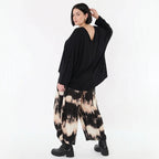 Ausgefallene Ballon Hose mit luftig leichtem Lagenlook und entspannter Passform, Batik, Schwarz/Beige