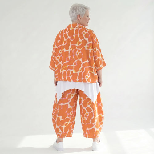 Stilvolle Lagenlook Bluse aus weich fließender Popeline mit schimmernder Oberfläche und Batikmuster, Orange/Weiß