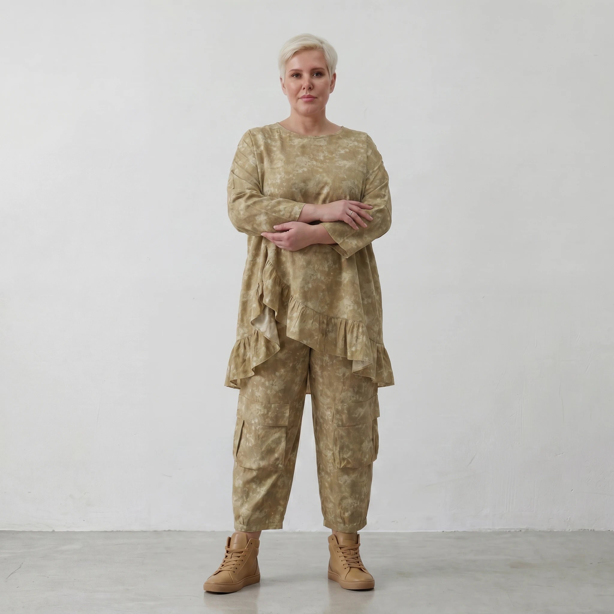 Luftiges Oversize Lagenlook Big Shirt in feiner Baumwoll-Popeline mit Batikmuster, Camel