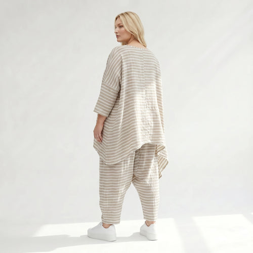 Asymmetrisches Shirt im ausgefallenen Lagenlook mit legerem Crash-Effekt aus Leinen Optik, Sand/Weiß