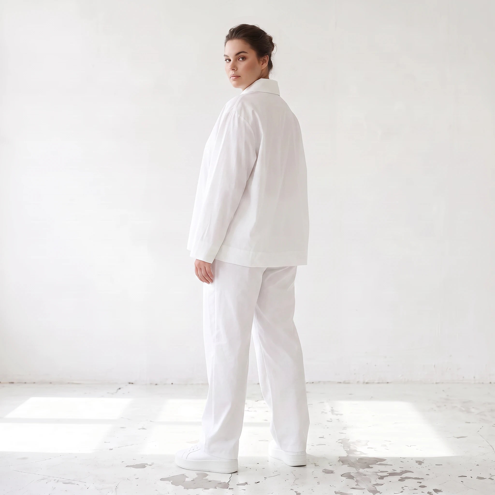 Zeitlose weisse Karottenhose aus Viskosemix weich elastisch leger modern leicht Lagenlook
