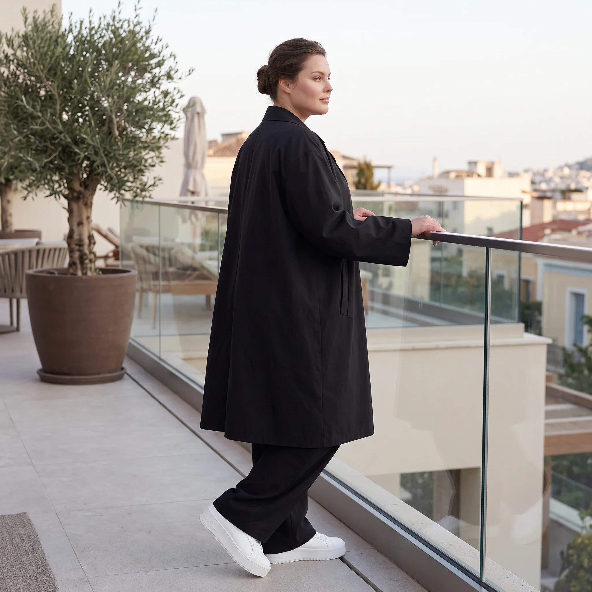 Schwarzer Oversize Mantel fliessend elastisch zeitlos leger sommerlich fuer Lagenlook