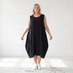 Damen Kleid Lagenlook Lyocell Schwarz, Ballonschnitt, ärmellos, Flügeltaschen, Oversize große Größen – AKH Premium