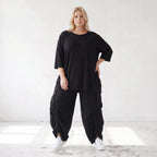 Damen Hose Lagenlook Lyocell Schwarz, Ballonschnitt, Flügeltaschen, Oversize große Größen – AKH Premium