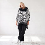 Damen Shirt Lagenlook Viskose Schwarz/Weiß, asymmetrisch, Langarm, Kapuze, Oversize große Größen – AKH Premium