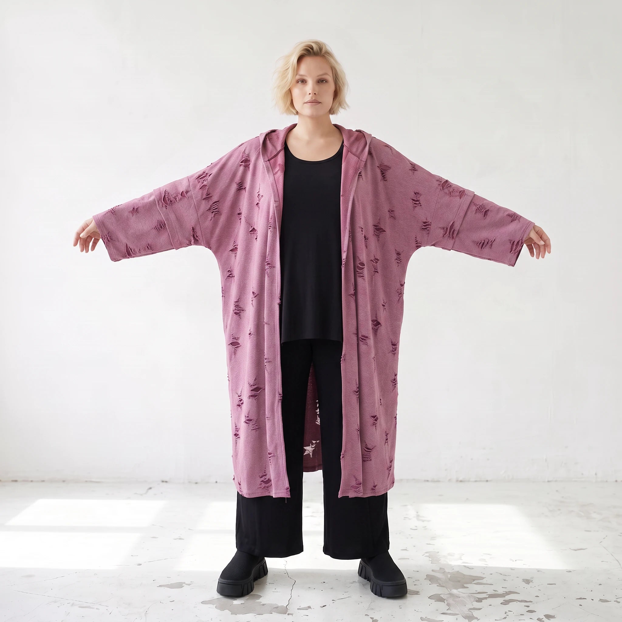 Offener Kapuzencardigan in Weinrot weich leicht und gerade geschnitten für Winterlooks
