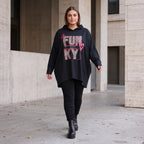 Schwarzer Kapuzenpulli mit Leo Print aus softem French Terry mit Kapuze Seitentaschen