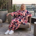 Satinshirt in Rose/Blau/Pink mit floralem Print in A-Linie fließend und weich fallend