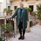 Cardigan aus French Terry mit Stehkragen Seitentaschen und Faltennaht in weicher Optik