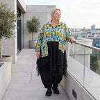 Gelb/Multi Jerseyjacke in A-Linie mit Netzeinsatz Hemdkragen Knopfleiste Zipfelsaum