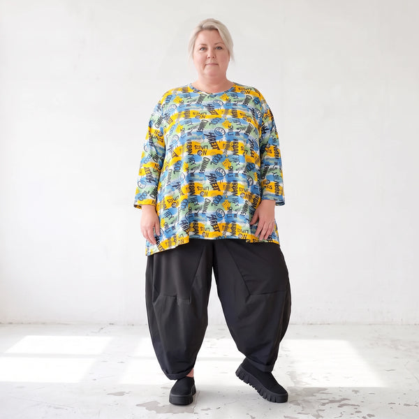 Jerseyshirt in Gelb/Multi mit Rundhalsausschnitt in A-Linie und 7/8-Arm lässig
