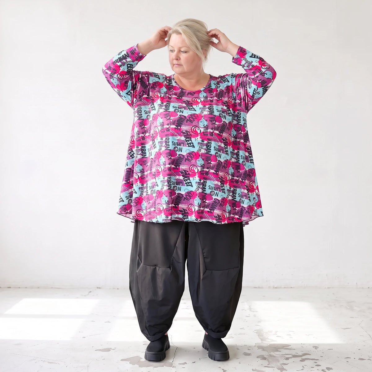 Jerseyshirt in Lila/Multi mit Rundhalsausschnitt A-Linie und 7/8-Arm in Stretchqualität