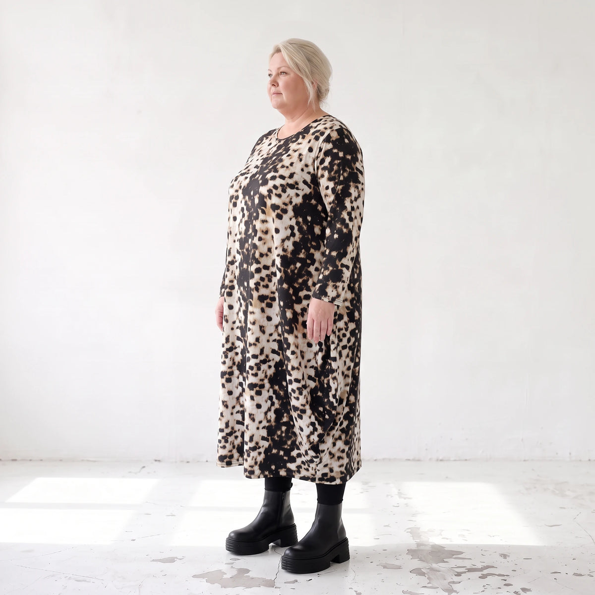 Twillkleid in Ballonform mit Rundhalsausschnitt Langarm aus Viskosemix mit Softstretch