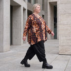 Langarmshirt aus rost/weißem Viskosetwill mit Stretch in A-Linie mit Rundhalsausschnitt