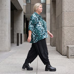 Petrol/Weiße Bluse aus Stretchtwill mit Hemdkragen und 3/4-Arm aus Viskosemix weichfallend