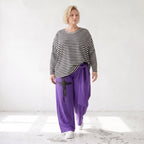 Lila Marlenehose aus weichem warmem Fleece mit Elasthan elastischem Bund und Bindegürtel