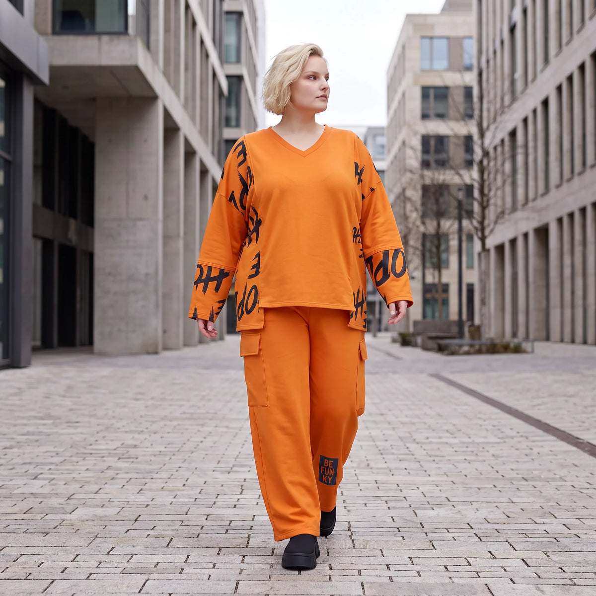 Ballonhose aus Fleece mit Stretch in legerer Form mit Taschen und Klappenverschluss