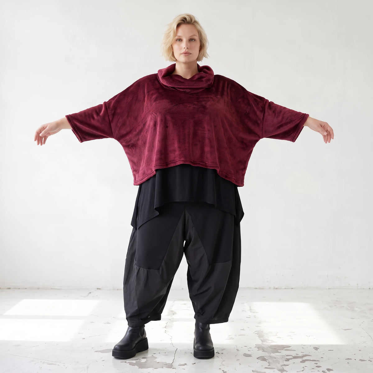 Kuscheliges Plüschshirt mit Rollkragen in kastiger Form weich warm und winterlich chic