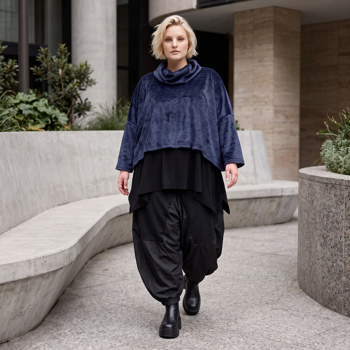 Plüschpullover mit Rollkragen in kastiger Passform flauschig warmes modernes Winterbasic
