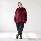 Weinrotes Plüschshirt in A-Linie mit Rollkragen und langen Ärmeln weich und warm im Winter