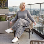 Langarmshirt in Glockenform aus Slinky mit Stretch und Rundhalsausschnitt fließend